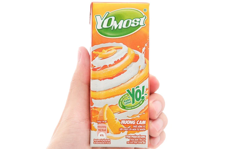 Sữa chua uống Yomost hương cam 180ml