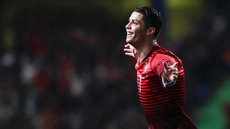 1000+ ảnh hình nền Ronaldo - Tải ngay ảnh CR7 đẹp nhất 2022