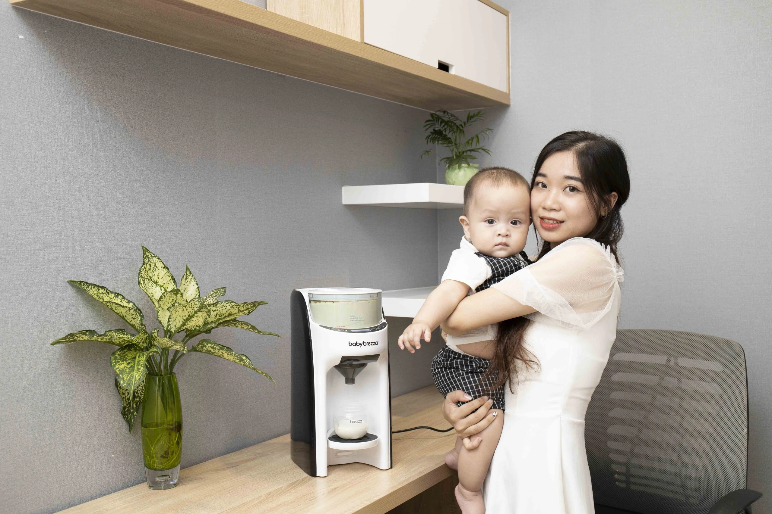 Máy pha sữa Baby Brezza Formula Pro Advanced Black/White - Baby Brezza Việt Nam